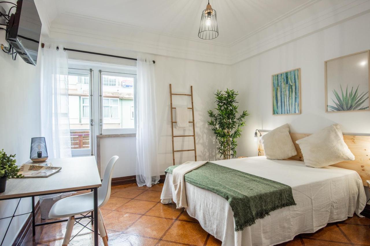 Santos Mattos Guesthouse & Apartments By Lisbon With Sintra Amadora Luaran gambar