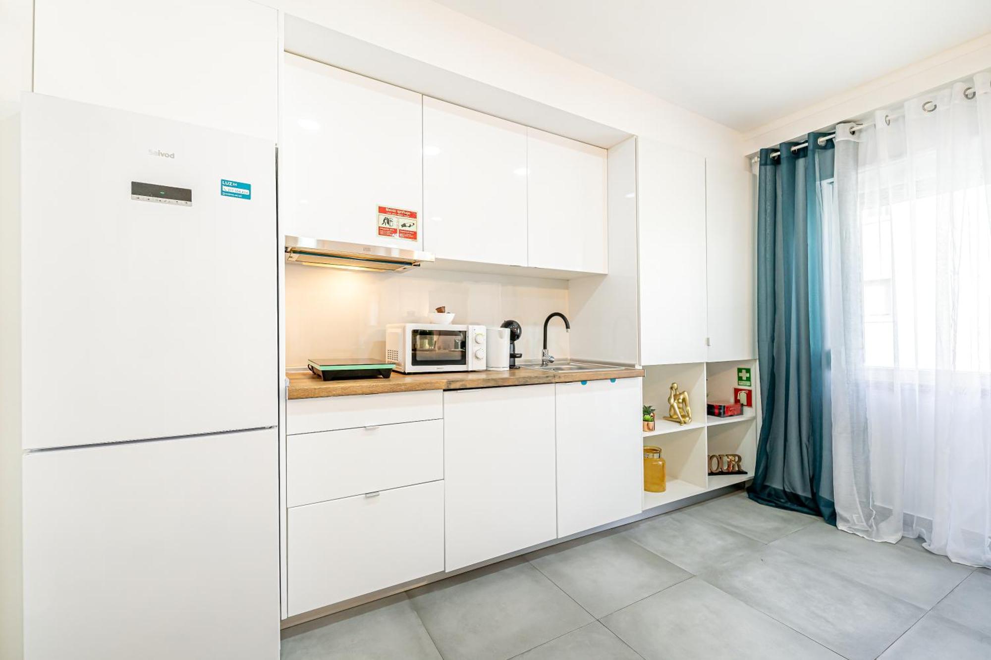 Santos Mattos Guesthouse & Apartments By Lisbon With Sintra Amadora Luaran gambar
