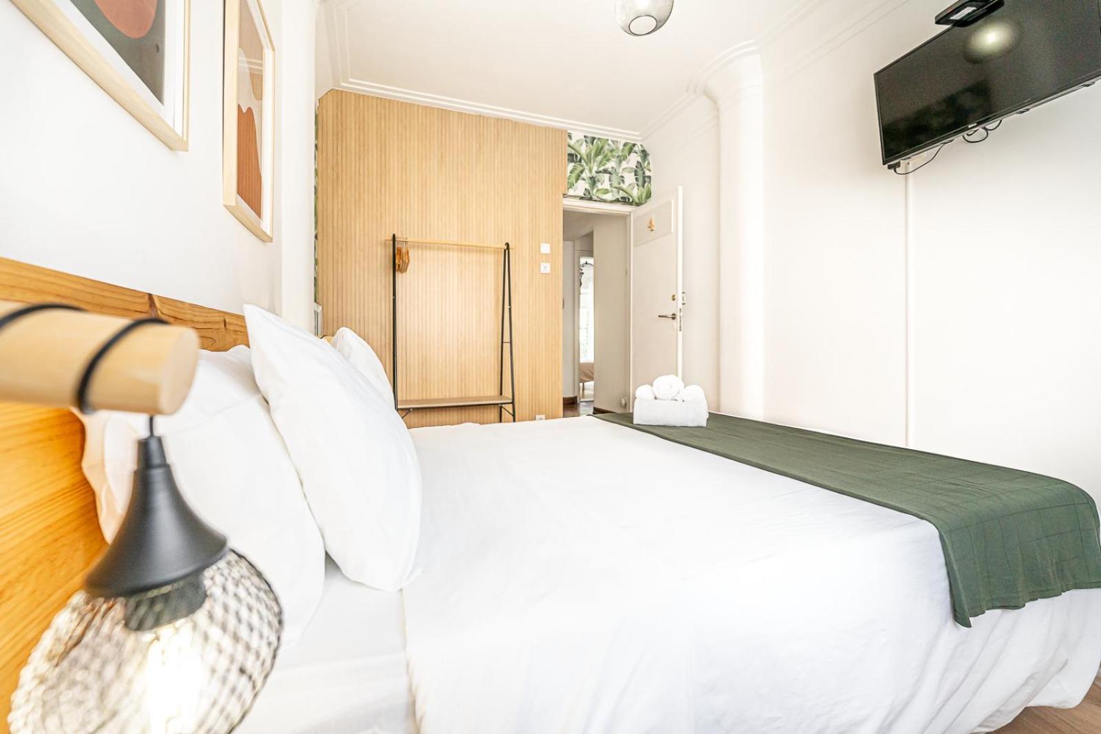 Santos Mattos Guesthouse & Apartments By Lisbon With Sintra Amadora Luaran gambar