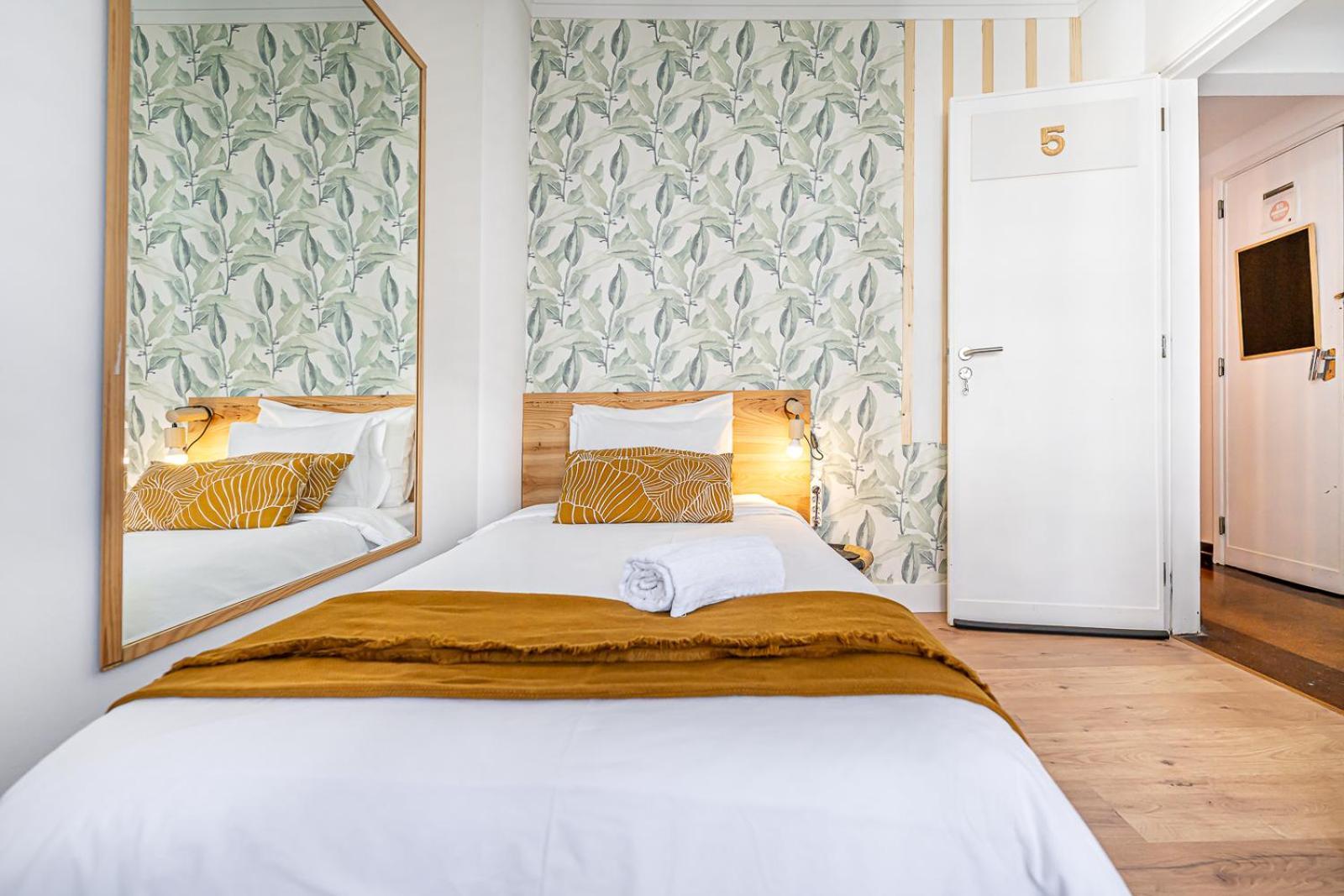 Santos Mattos Guesthouse & Apartments By Lisbon With Sintra Amadora Luaran gambar